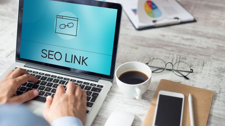 Outreach-Strategies-That-Make-Broken-Link-Building-Successful