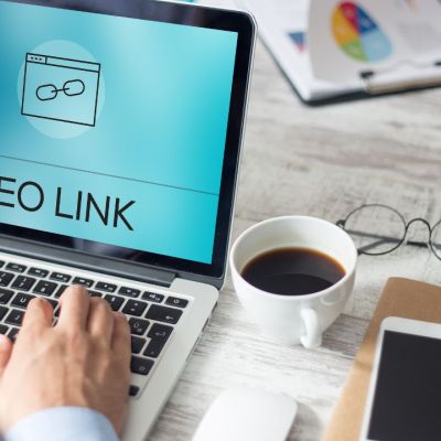 Outreach-Strategies-That-Make-Broken-Link-Building-Successful